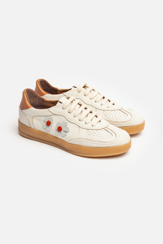 Big Flower Trouble - White